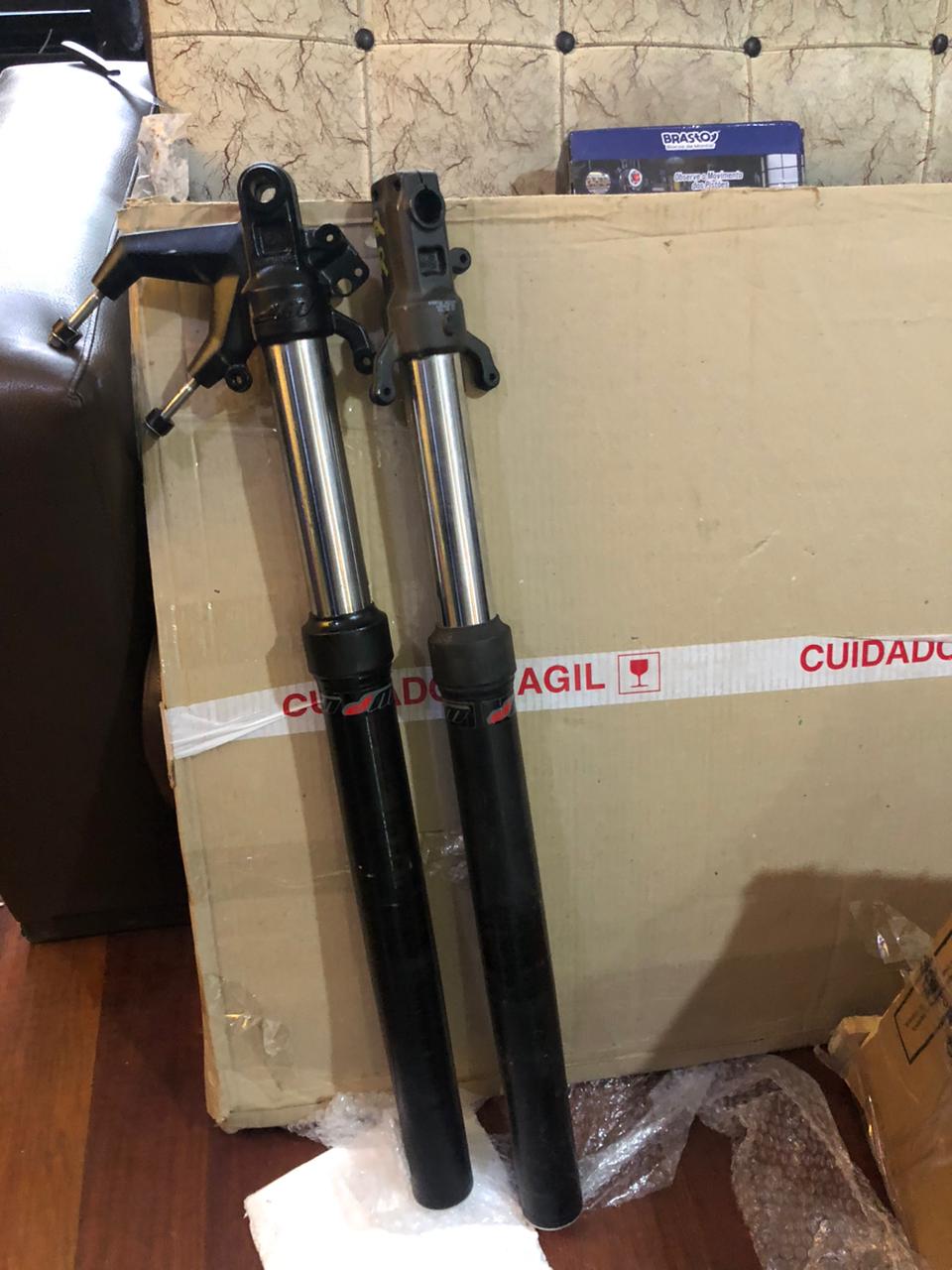 Suspensión Delantera para KTM Duke 200 y KTM Duke 390